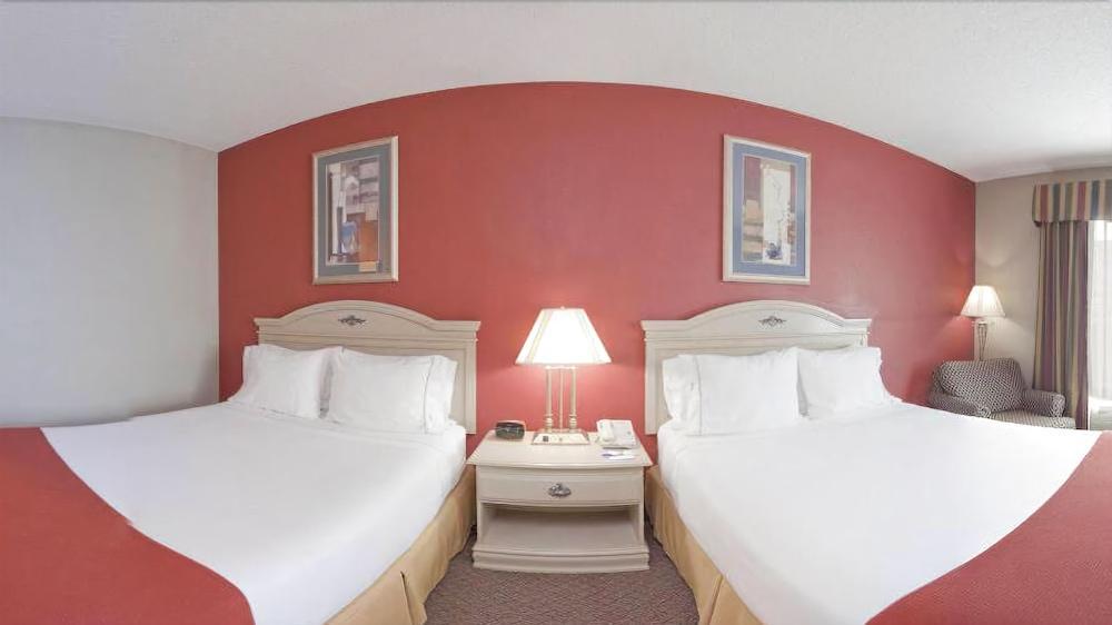 Holiday Inn Express Hotel & Suites London By Ihg Eksteriør bilde