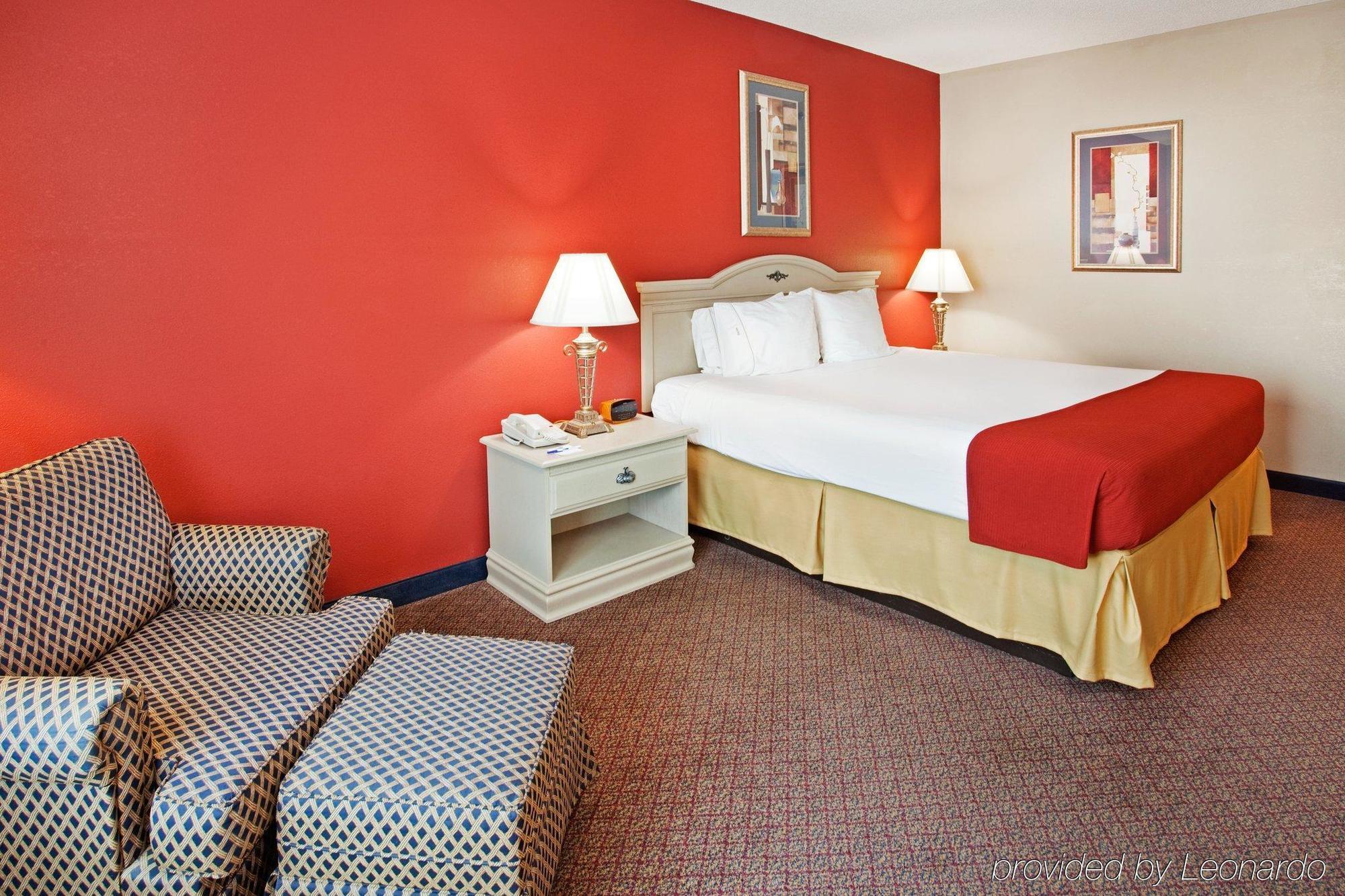 Holiday Inn Express Hotel & Suites London By Ihg Rom bilde